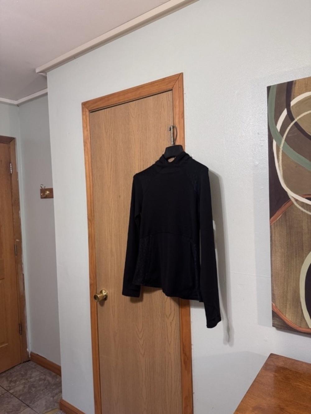 Xersion NWT Medium Black Hooded Long Sleeve Quick-Dri Top w/Thumbholes